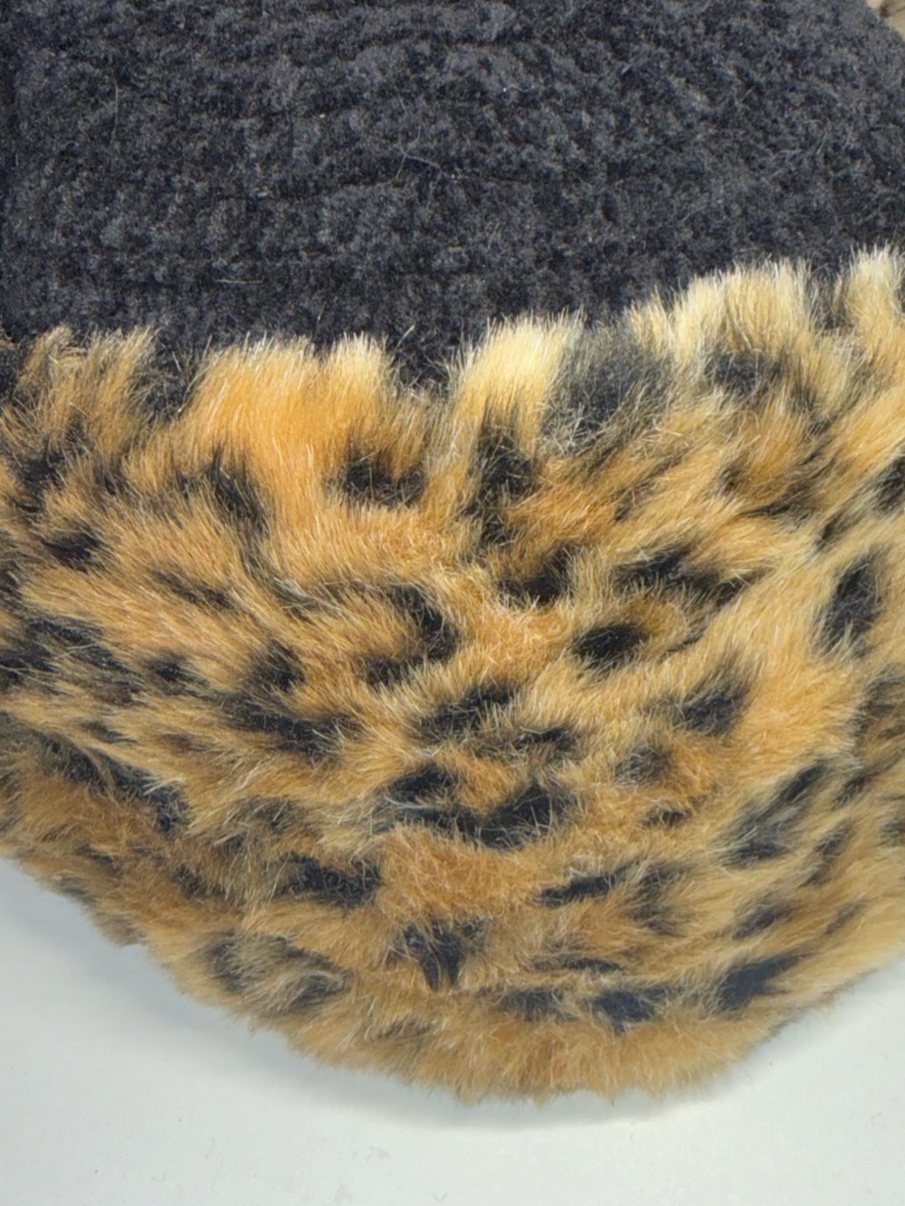 Betmar New York vintage Faux Fur Leopard Brim Bucket Hat in Black and Tan